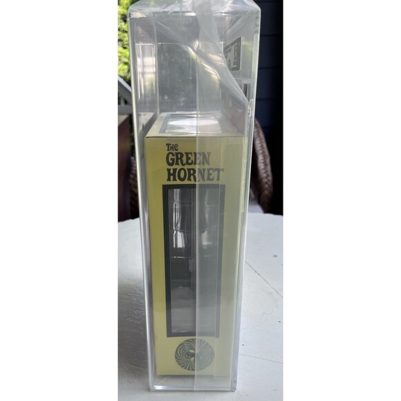 The Green Hornet Kato Figure Diamond Select Toys Uncirculated Graded 9.5 - Picture 6 of 10